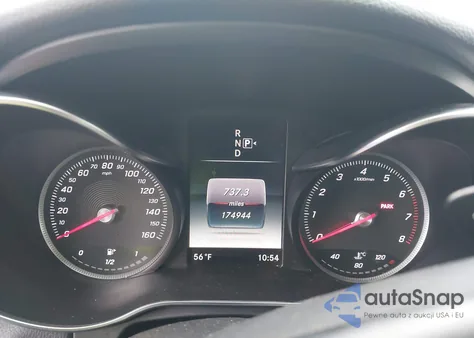 2015 Mercedes-Benz C 300 4Matic/Luxury 4Matic/Sport 4Matic z USA, uszkodzony, nr VIN 55SWF4KB6FU011768